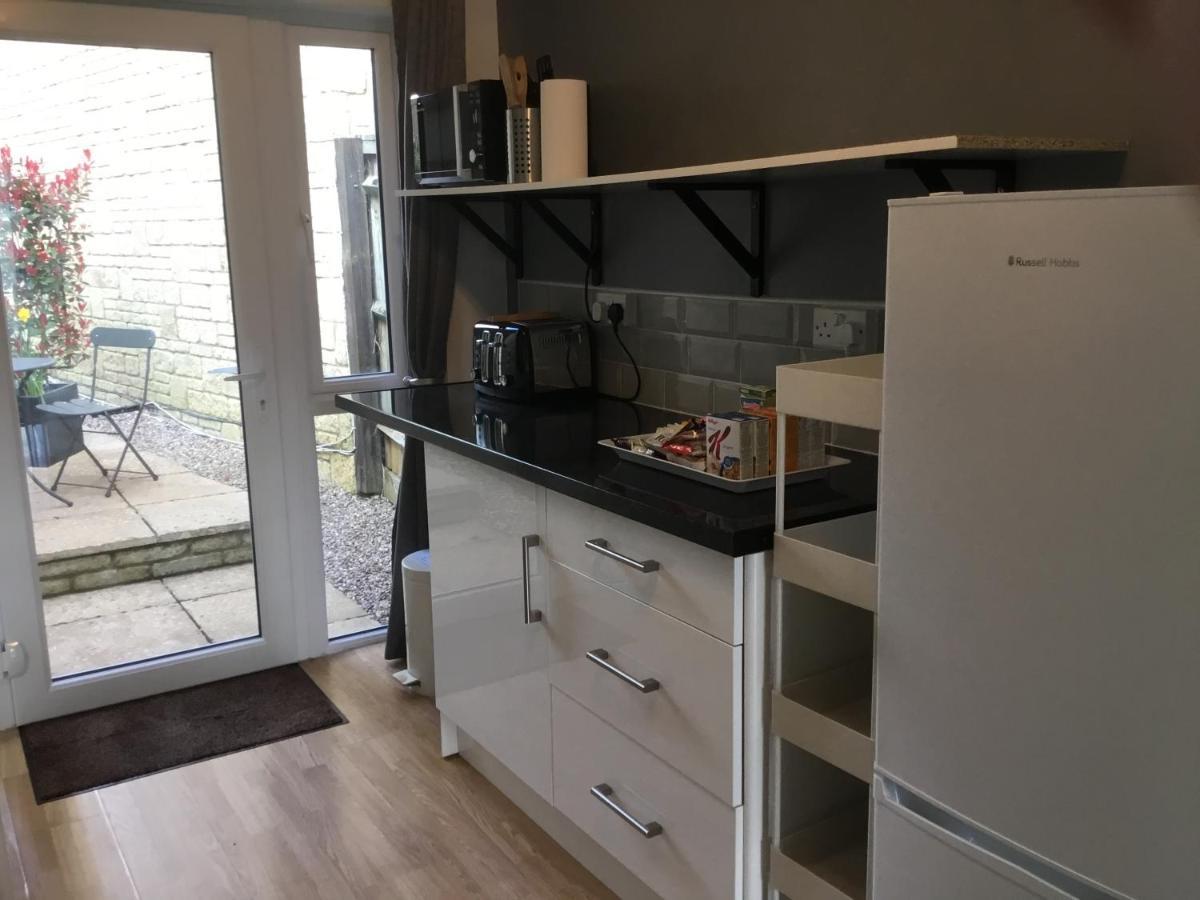 Self-Contained Apartment Коршем Екстер'єр фото